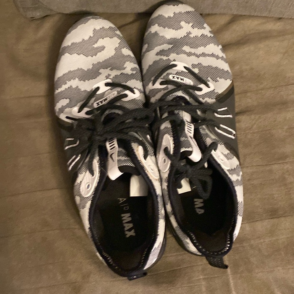 Men's NIKE Air Max Sequent 3 Camo size 10.5